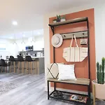 Executive Bsmt Suite, King Bed, 5 Min To Dt & Whyte Ave, Sleeps 6!